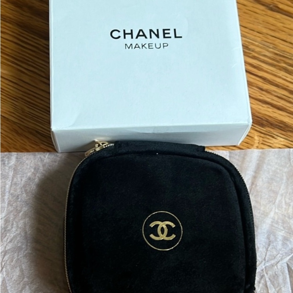 Chanel velvet case w/mirror and silk lining. Use for jewelry when you travel